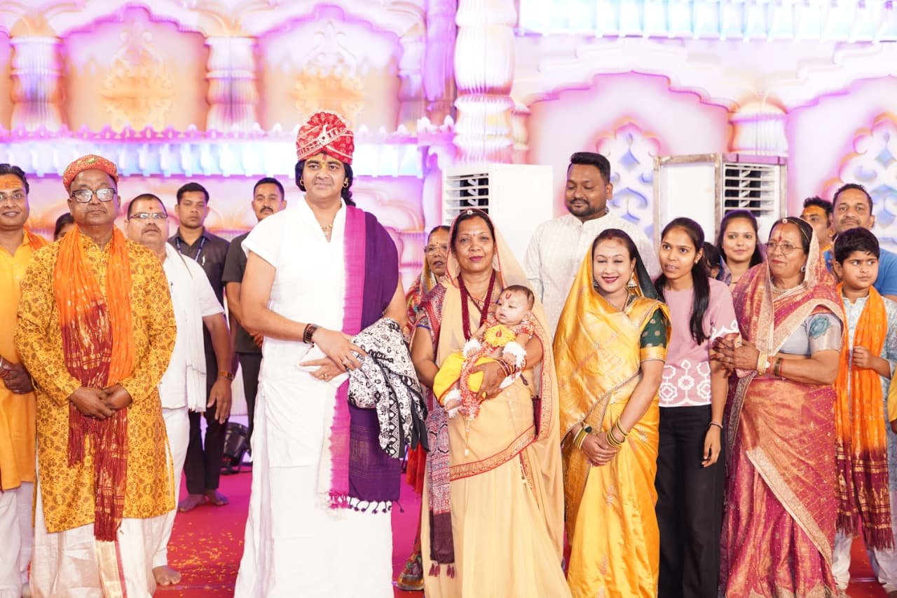 *कुनकुरी में आयोजित 7 दिवसीय श्री राम कथा में भक्तों की उमड़ रही भीड़, तीसरे दिन श्री राम जन्म प्रसंग से भावविभोर हुए नगर वासी, कथा वाचक संत चिन्मयानंद बापू ने धर्म की रक्षा के लिए दिए संदेश…..*